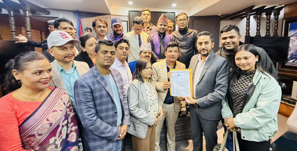 डिजिटल मिडिया नयाँ मूलधार हो : सञ्चारमन्त्री खरेल